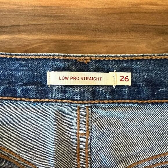 NWOT Levi’s Low Pro Straight Jeans Size 26 - Picture 9 of 11